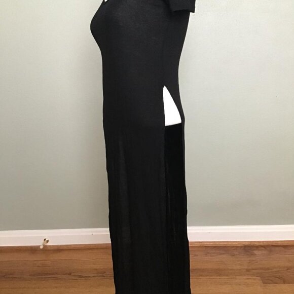Black Maxi with Deep Side Slit - Picture 4 of 4